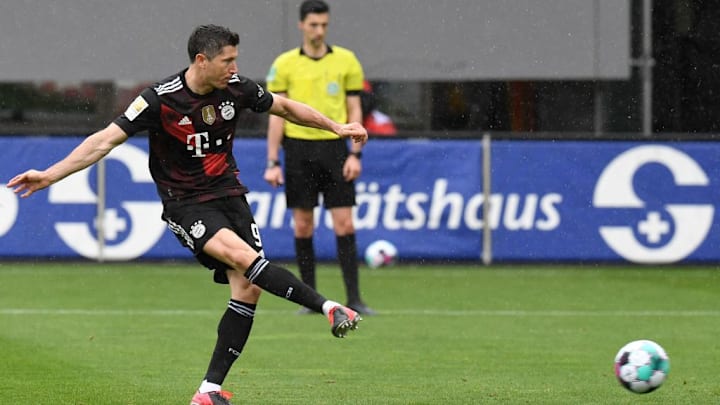 Per Elfmeter zog Robert Lewandowski 2021 mit Gerd Müller gleich