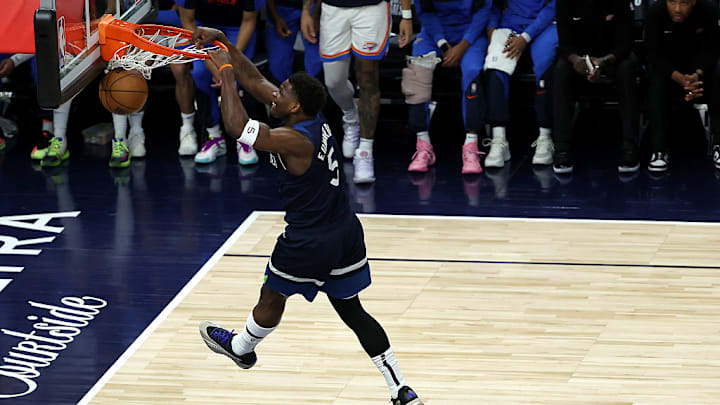 Anthony Edwards se despachó con 30 puntos ante el Thunder.