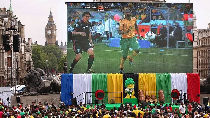 México y Sudáfrica inauguran el Mundial, con transmisiones en plazas públicas también. México y Sudáfrica inauguran el Mundial, con transmisiones en plazas públicas también.