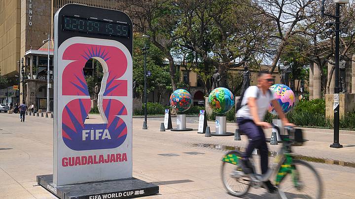 Mientras otras sedes reducen Fan Fest, Guadalajara la tendrá los 39 días Mientras otras sedes reducen Fan Fest, Guadalajara la tendrá los 39 días