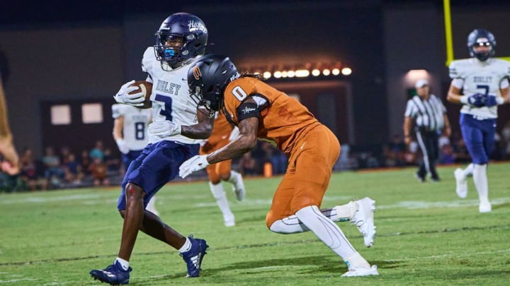 Desert Edge cornerback Jamar Beal-Goines (0) is the No. 1 ranked Arizona high school football recruit in the Class of 2025.  