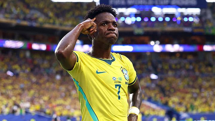 Vinicius Jr. durante la celebración de su segundo gol contra Escocia en Miami.