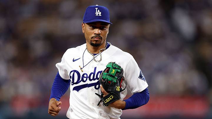 Mookie Betts está teniendo la peor temporada de su carrera en tres categorías de bateo con los Dodgers. Mookie Betts está teniendo la peor temporada de su carrera en tres categorías de bateo con los Dodgers.