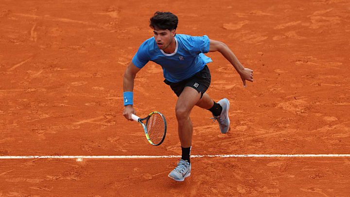 Carlos Alcaraz inició con triunfo en Montecarlo. Carlos Alcaraz inició con triunfo en Montecarlo.