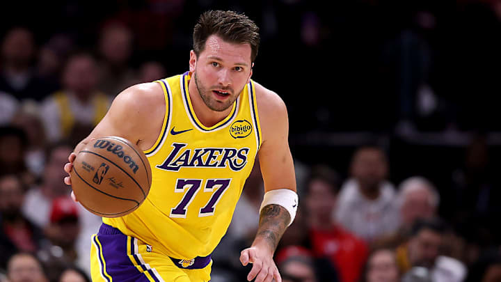 Esta temporada, Doncic lideró la NBA en puntos totales con 2,143, en partidos de 30 o más anotaciones con 28, y en partidos de 40 o más con 14.