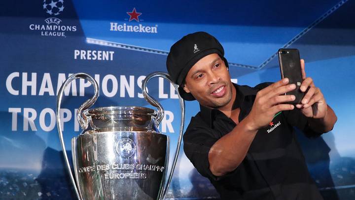 Ronaldinho durante un evento promocional de la Champions y Heineken. Ronaldinho durante un evento promocional de la Champions y Heineken.