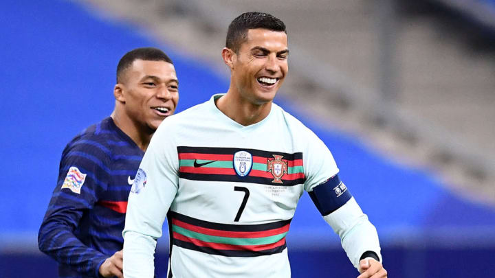 TOPSHOT-FBL-EUR-NATIONS-FRA-POR