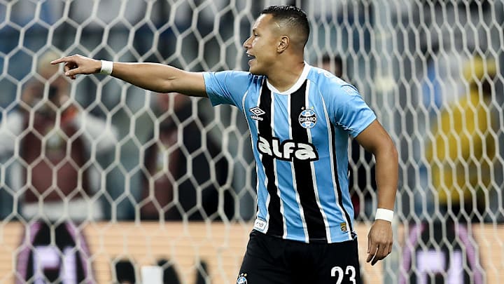 Gremio v Internacional - Brasileirao 2025