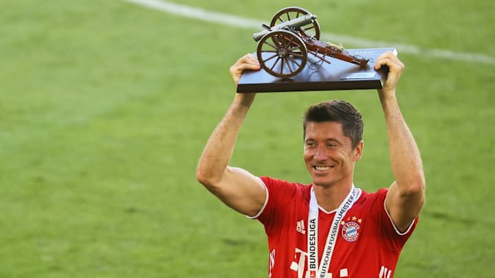 TOPSHOT-FBL-GER-BUNDESLIGA-WOLFSBURG-BAYERN MUNICH