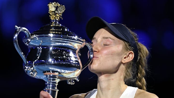Elena Rybakina gana su primer título del Abierto de Australia.