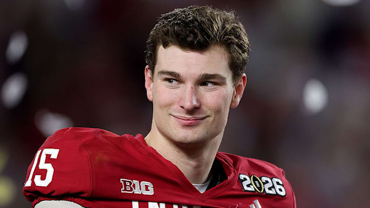 Fernando Mendoza tendrá el apoyo de Tom Brady.