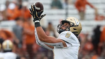 Vanderbilt’s Eli Stowers had the breakout game of the week on Saturday, taking seven catches for 146 yards and two touchdowns.