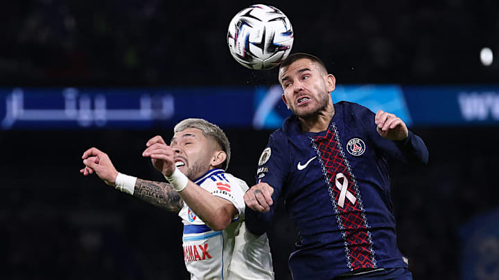 TOPSHOT-FBL-FRA-LIGUE1-PSG-STRASBOURG