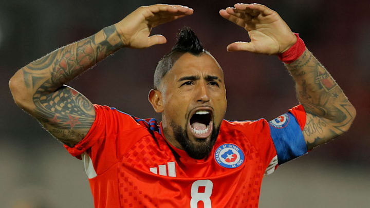 TOPSHOT-FBL-WC-2026-SAMERICA-QUALIFIERS-CHI-VEN