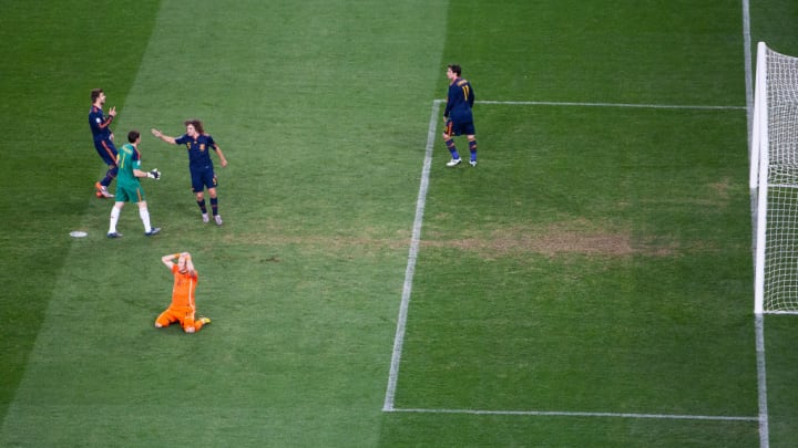 Arjen Robben, Carles Puyol, Iker Casillas