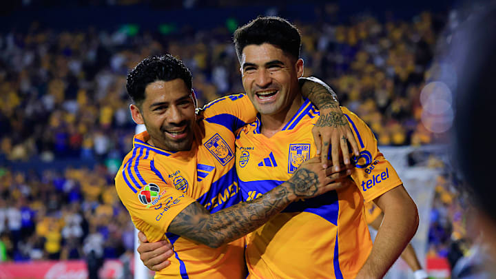 Nicolas Ibañez, Javier Aquino