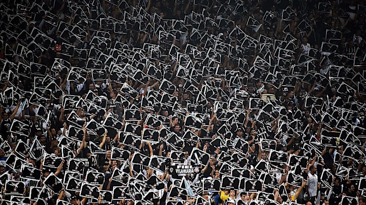 FBL-LIBERTADORES-CORINTHIANS-SANLORENZO