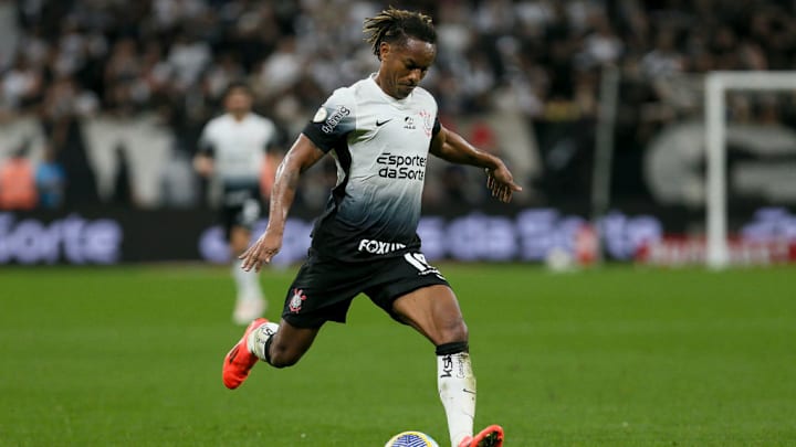 Andre Carrillo
