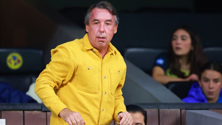 Emilio Azcárraga, dueño del Club América, les pidió a los jugadores pensar en el tetracampeonato.