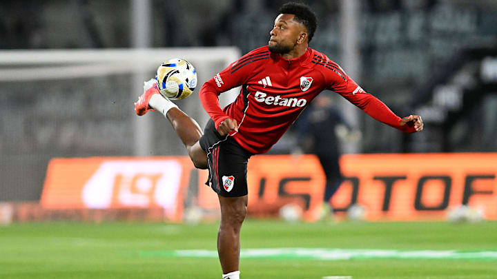 Miguel Borja, previo a un partido con el River Plate