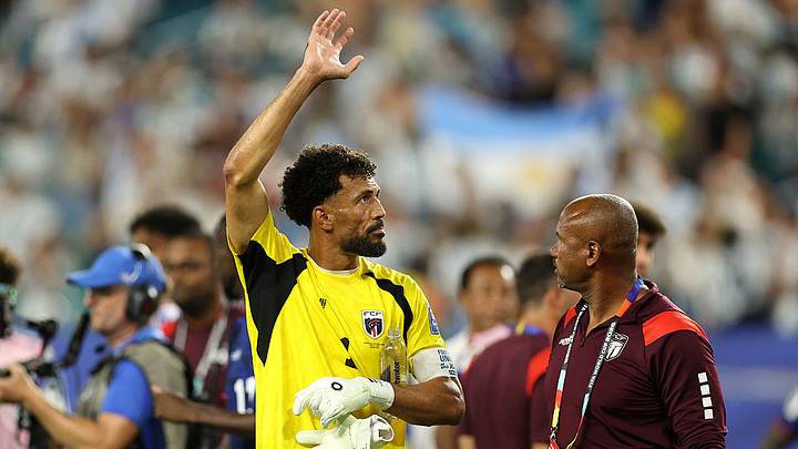 El portero y capitán de Cabo Verde, Vozinha, se despidió de un Mundial que lo catapultó.
