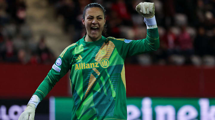 FBL-EUR-C1-WOMEN-BAYERN MUNICH-LYON