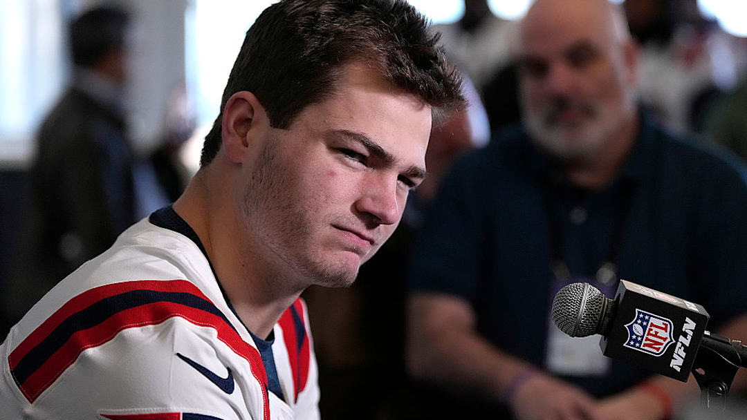 Drake Maye está acostumbrado a competir. Así ha sido siempre en su seno familiar. 