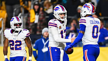 Josh Allen llevó a los Bills a la victoria sobre los Steelers.
