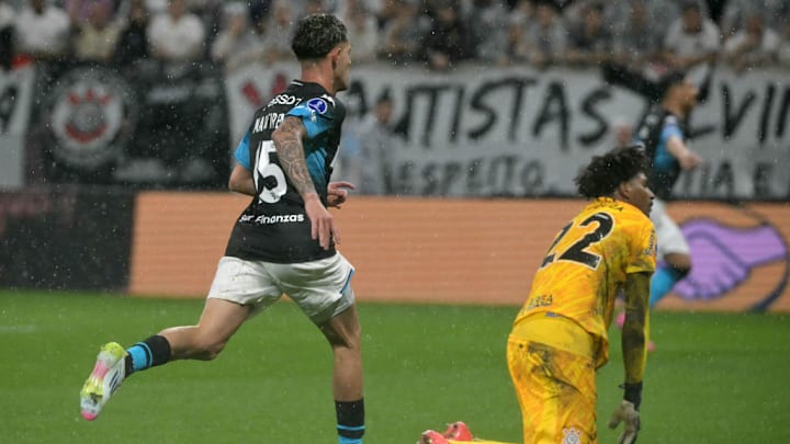 FBL-SUDAMERICANA-CORINTHIANS-RACING