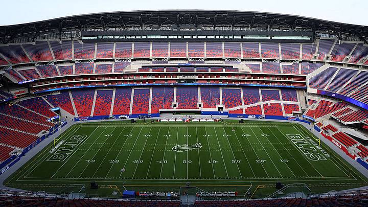 El nuevo estadio de los Bills costó aproximadamente la mitad que el SoFi. El nuevo estadio de los Bills costó aproximadamente la mitad que el SoFi.