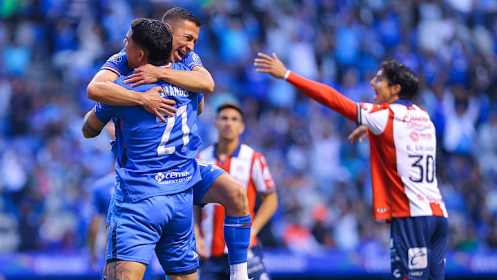 Andrés Montaño volvió a jugar con Cruz Azul y marcó el tercer gol cementero.