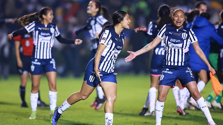 Rebeca Bernal, Susana Romero
