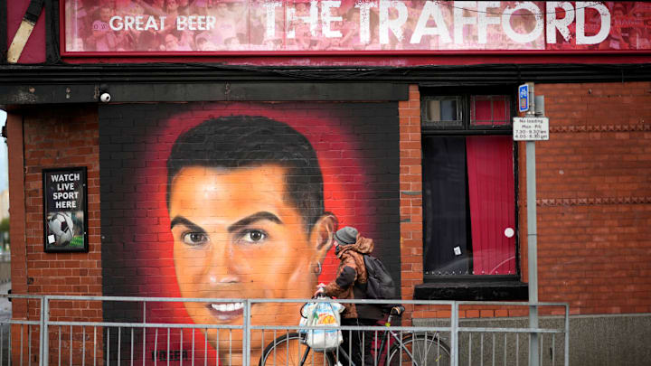 Manchester United Owners Consider Selling Club