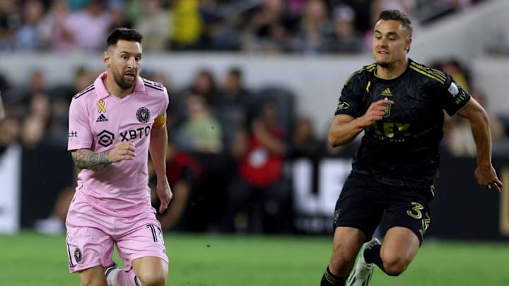 Lionel Messi, Aaron Long