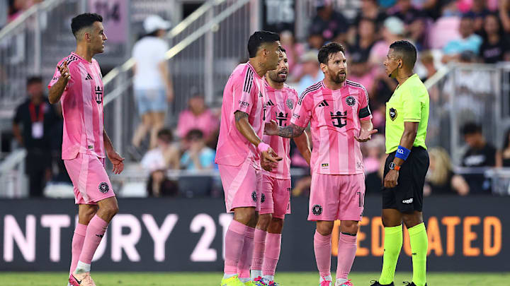 Guido Gonzales Jr., Lionel Messi, Luis Suarez