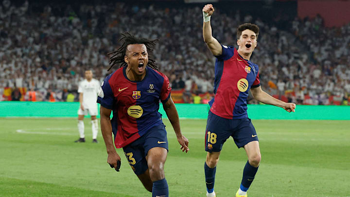 TOPSHOT-FBL-ESP-CUP-BARCELONA-REAL MADRID
