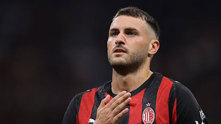 Santiago Gimenez deber{a ausentarse al menos seis semanas más, hasta febrero del 2026. Santiago Gimenez deber{a ausentarse al menos seis semanas más, hasta febrero del 2026.