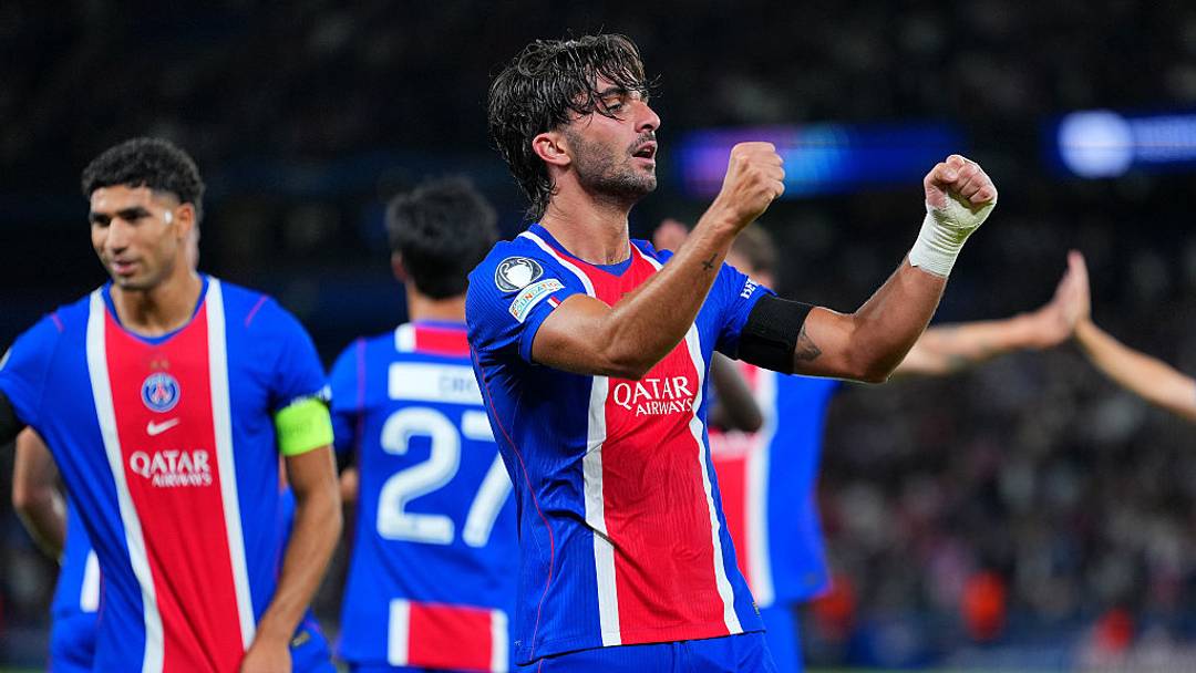 Ferrán Torres se estrenó con el PSG en la Champions con un triplete.