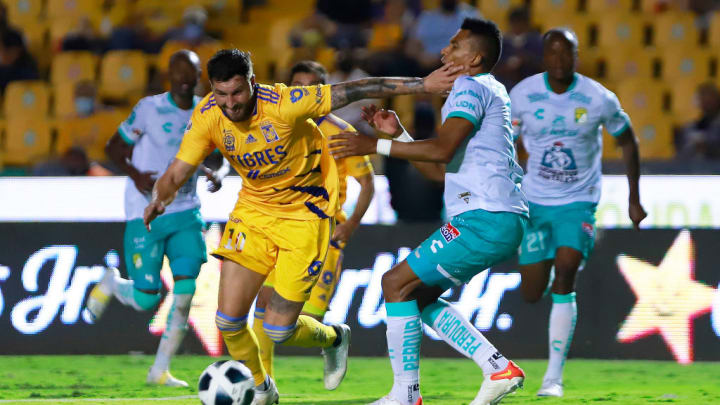 Andre-Pierre Gignac, William Tesillo