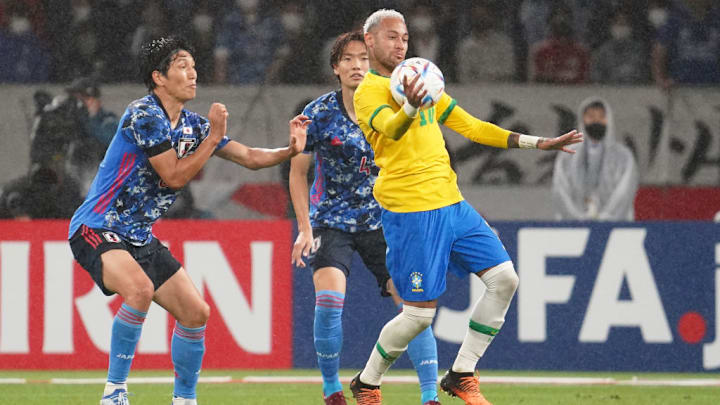 Neymar Jr., Genki Haraguchi, Kou Itakura