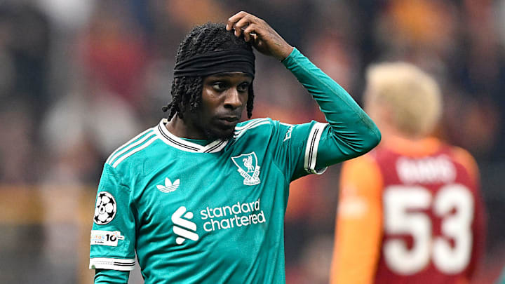 Jeremie Frimpong findet sich im System von Arne Slot noch überhaupt nicht zurecht. 