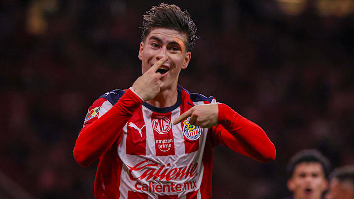 Armando González encontró continuidad y mostró sus dotes de goleador con el Guadalajara.