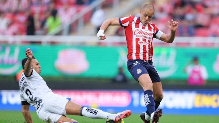 Omar Mendoza, Javier Hernandez