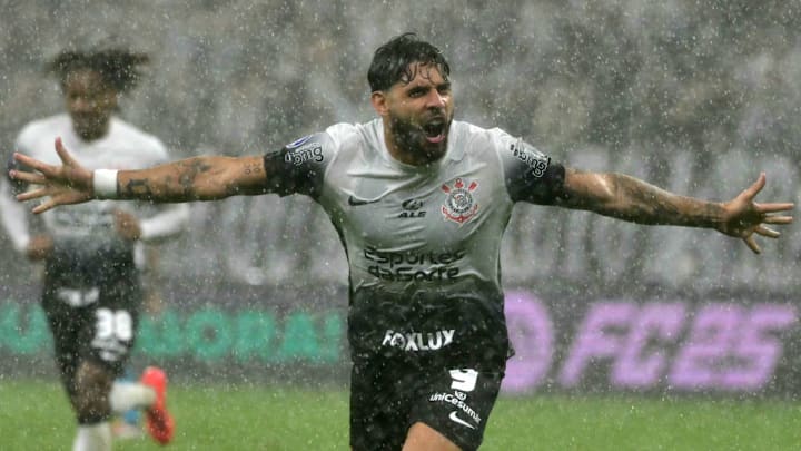 FBL-SUDAMERICANA-CORINTHIANS-RACING