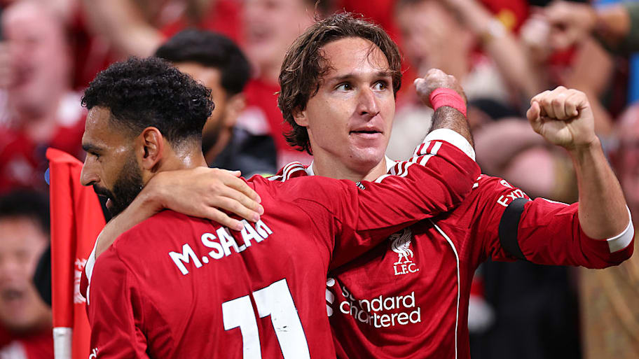 Mohamed Salah (left) and Federico Chiesa (right) scored in the second half to secure all three points for the Reds. | Robbie Jay Barratt - AMA/Getty Images