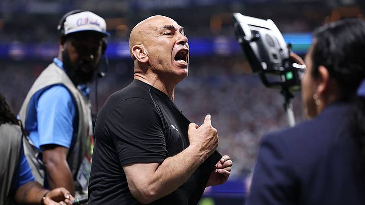 El DT de Egipto, Hossam Hassan, criticó la gestión del árbitro en su juego ante Argentina. El DT de Egipto, Hossam Hassan, criticó la gestión del árbitro en su juego ante Argentina.