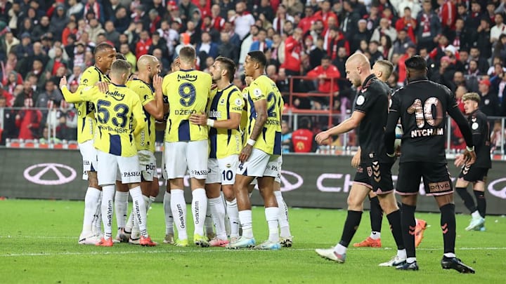 Samsunspor v Fenerbahce - Turkish Super Lig