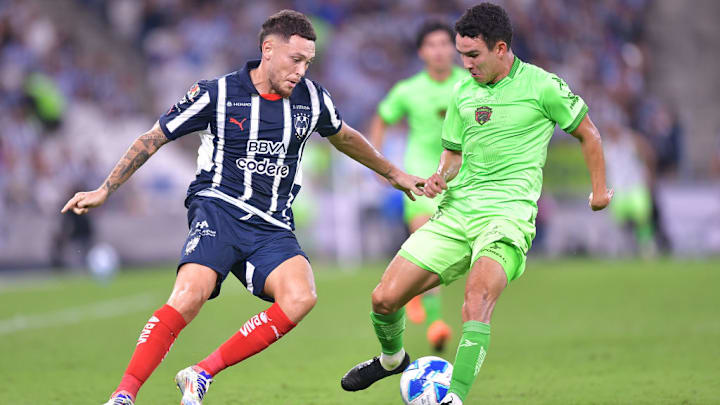 Lucas Ocampos, Jesús Venegas