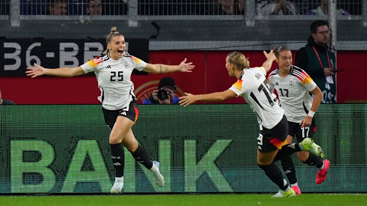 [Bild: 01jbbwx8pzxghe67jq18.jpg]
