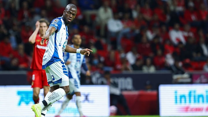 Enner Valencia, con dos goles en La Bombonera, protagonizó la remontada del Pachuca, que obtiene un empate de gran mérito. Enner Valencia, con dos goles en La Bombonera, protagonizó la remontada del Pachuca, que obtiene un empate de gran mérito.